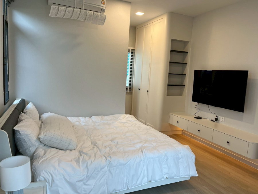 รูป 🏡✨ ให้เช่าบ้านเดี่ยวหรู | มัณฑนา 100+ กาญจนาฯ–บางบอน 5 📍 บ้านแปลงมุม ทิศใต้ รับลมดี พร้อมเฟอร์นิเจอร์และเครื่องใช้ไฟฟ้าระดับ Premium - รูปที่ 5/14