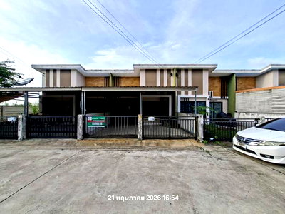 Townhouses for sale : TOWN HOUSE 24.4 Sq.w. Pluak Daeng Rayong for 1M