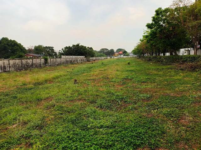 รูป ขายที่ดินติดถนนสุขาภิบาล5 ซอย82 - รูปที่ 2/7