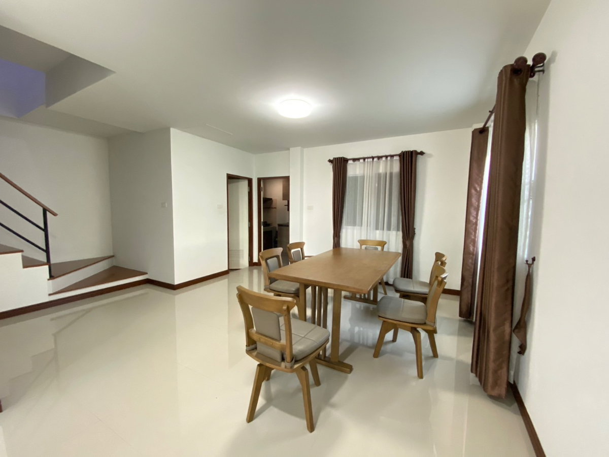 รูป บ้านแฝด ใกล้ นิคมอมตะซิตี้ เมืองชลบุรี - รูปที่ 13/17