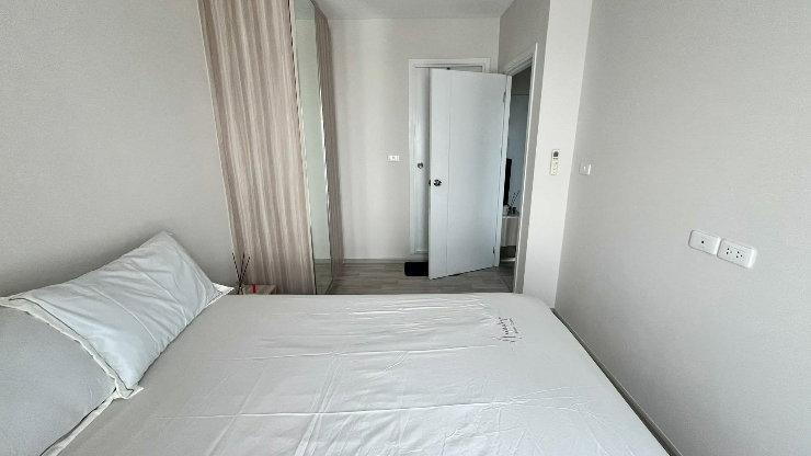 picture Selling price 1,950,000 only higher floor  - 4/12