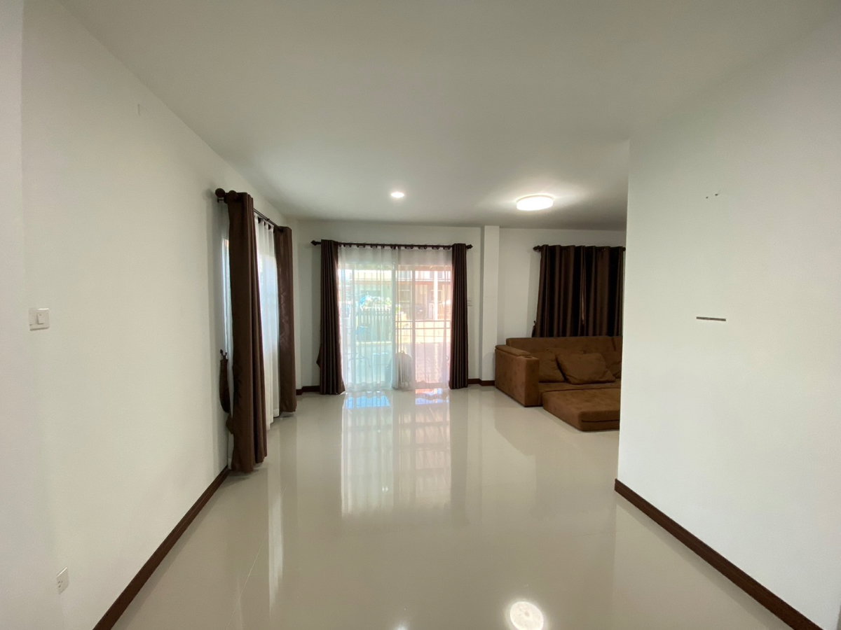 รูป บ้านแฝด ใกล้ นิคมอมตะซิตี้ เมืองชลบุรี - รูปที่ 7/17