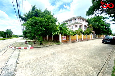 บ้านเดี่ยว สถาบันการจัดการปัญญาภิวัฒน์ : ขายบ้านเดี่ยว 3 หลัง บนที่ดิน 546 ตรว. แปลงมุม ยิ่งรวยนิเวศน์ แจ้งวัฒนะ-ประชาชื่น เลียบคลองประปา