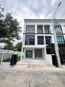 ให้เช่า ทาวน์โฮม 3 ชั้น ลุมพินี ทาวน์เพลส สุขุมวิท–ศรีนครินทร์