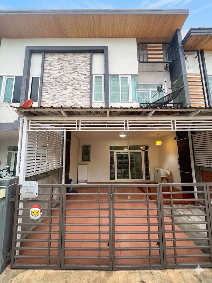 รูป 🏡 FOR RENT ให้เช่าทาวน์โฮม 2 ชั้น หมู่บ้าน Gusto รามอินทรา–พหลโยธิน ซอยพหลโยธิน 48 แยก 26 4 ห้องนอน 3 ห้องน้ำ ใกล้ BTS เพียงไม่กี่นาที - รูปที่ 1/12