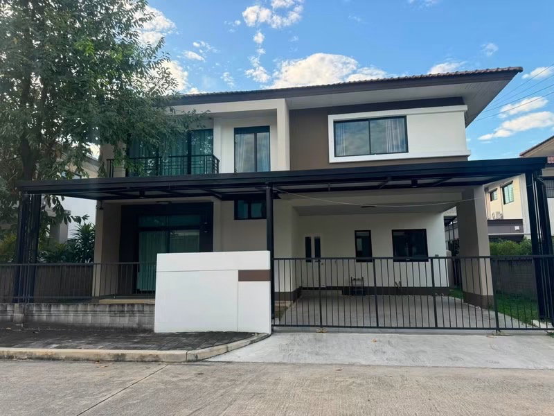 รูป 🏡 ให้เช่าบ้านเดี่ยว ในโครงการคุณภาพ มีความปลอดภัยสูง ทำเลดีมาก เดินทางสะดวก บนถนนเชียงใหม่-ดอยสะเก็ด ใกล้เซ็นทรัล เชียงใหม่ - รูปที่ 1/13