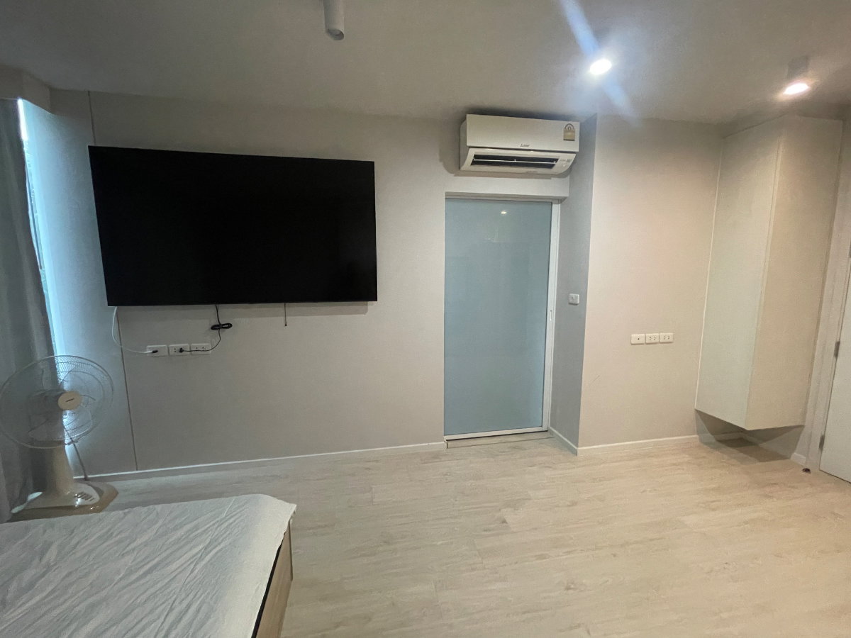 picture Sale! U Kaset-Nawamin Condo (By owner) - 4/14