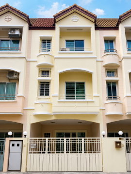 [FOR SALE] Renovated 3-Story Townhouse – Warinthon Village, Soi Satsana 5 (Near Victory Monument)