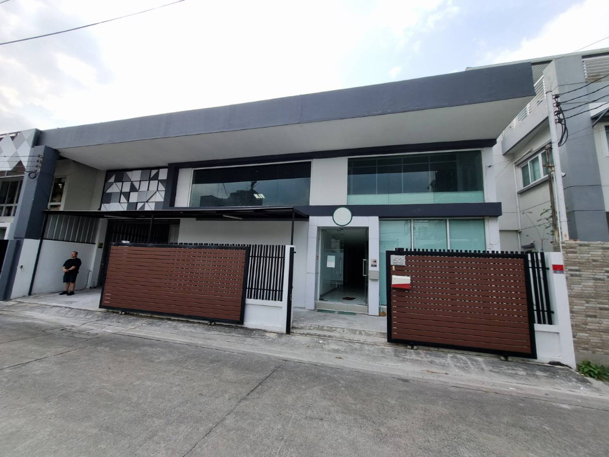 รูป 🏢 ให้เช่า อาคารสำนักงาน พร้อมคลังสินค้า (Warehouse + Office) ซอยรามคำแหง 4 (สมานมิตร) - รูปที่ 1/13