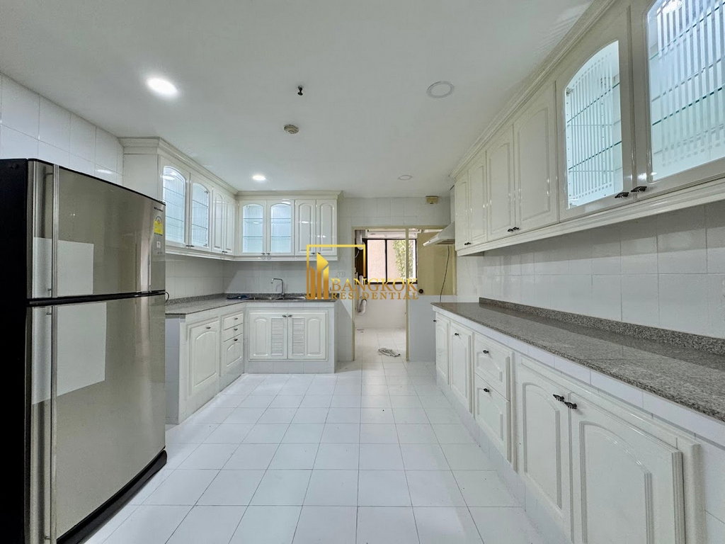 รูป Tower Park | Very Spacious 3 Bedroom Condo in Nana Area - BR13154CD - รูปที่ 30/54