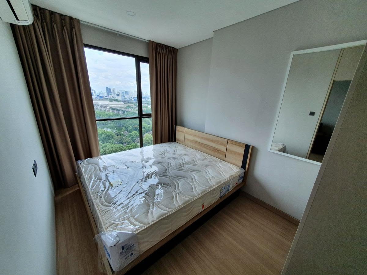 รูป *AP304* 🔥ให้เช่าคอนโด ลุมพินี สวีท เพชรบุรี - มักกะสัน | 2 ห้องนอน ชั้น 21 วิวใบหยก | ใกล้ MRT & ARL | เพียง 22,000.-/เดือน - รูปที่ 1/13