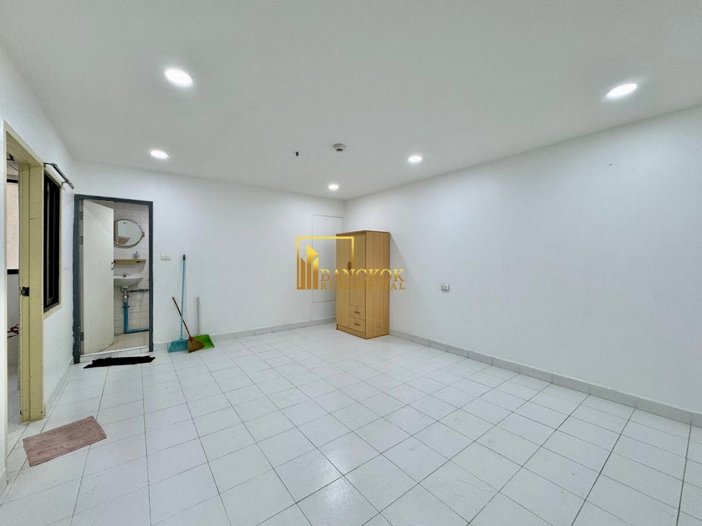 รูป Tower Park | Very Spacious 3 Bedroom Condo in Nana Area - BR13154CD - รูปที่ 33/54