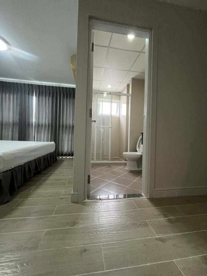picture 2 Bed 2 Bath Condo for rent (near MRT Si iam station - yellow Line) - 7/10