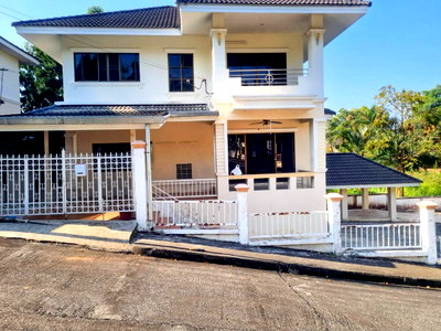 Houses for sale Chiang Mai : For Sale 👉 3-Storey Detached House Near Prem International School