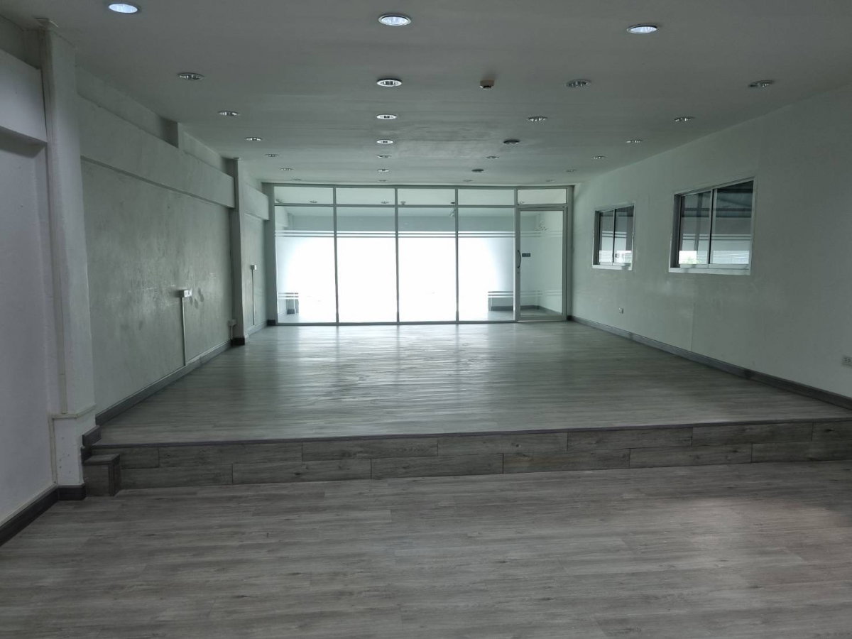 รูป 🏢 ให้เช่า อาคารสำนักงาน พร้อมคลังสินค้า (Warehouse + Office) ซอยรามคำแหง 4 (สมานมิตร) - รูปที่ 11/13