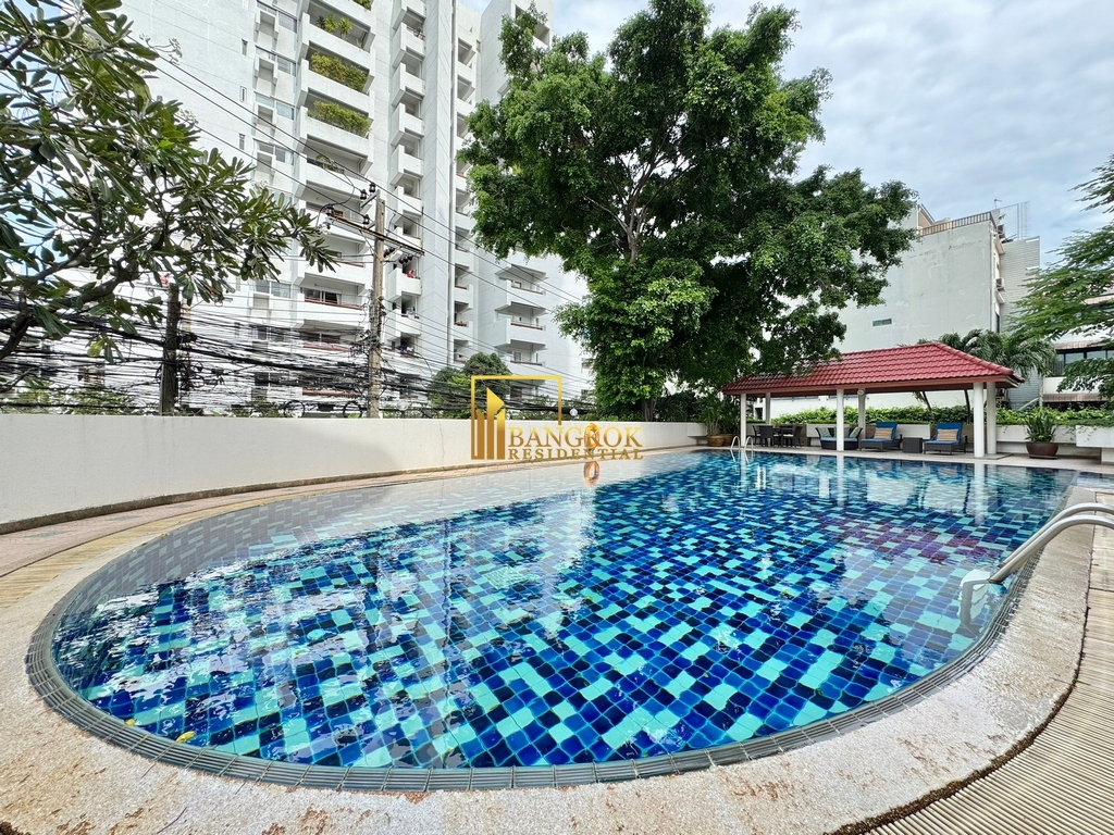 picture Baan Sathorn | Exceptional 4 Bedroom Penthouse in Prime Area - BR19428CD - 26/39