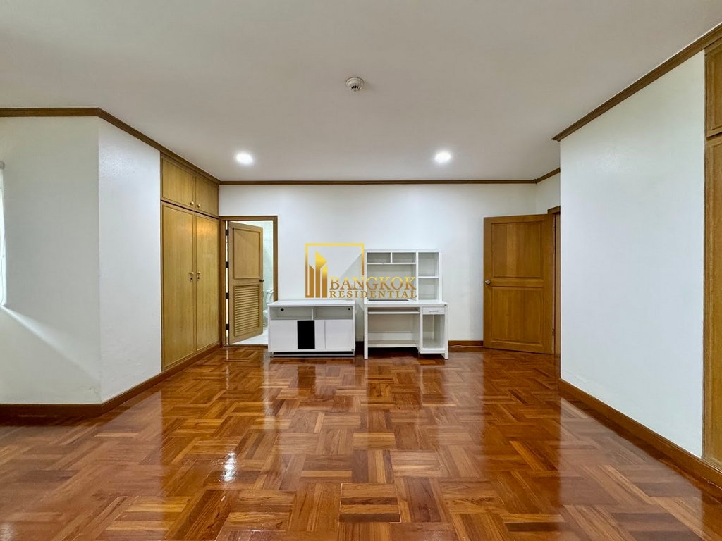 รูป Tower Park | Very Spacious 3 Bedroom Condo in Nana Area - BR13154CD - รูปที่ 23/54