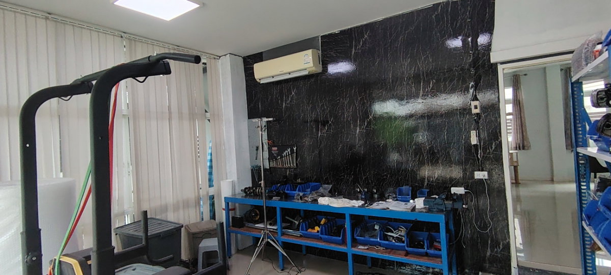 รูป บ้านเดี่ยว 2 ชั้น 4 ห้องนอน 3 ห้องน้ำ พื้นที่ใช้สอย 160 ตร.ม. พร้อมพื้นที่มีหลังคา 200 ตร.ม. เหมาะสำหรับอยู่อาศัย สำนักงาน หรือเวิร์กช็อป – ศรีราชา - รูปที่ 35/41