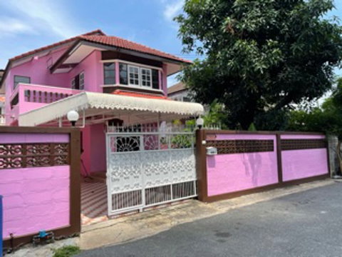 ให้เช่าด่วน!!! บ้านสวย 2 ชั้น 70 ตรว. ทำเลดีมากเพียง 100 ม. จากปากซอย ติดMRT สายสีม่วง สามแยกบางใหญ่