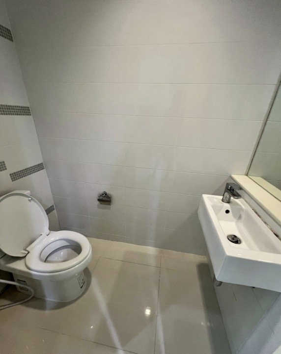รูป CR841 🔥 ขายด่วน! 🏡 ทาวน์เฮ้าส์ 3.5 ชั้น 📍โซนรัชโยธิน ทำเลดี เดินทางสะดวก ใกล้ BTS เสนานิคม - รูปที่ 6/16