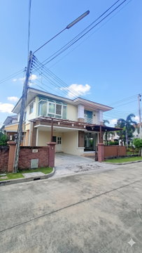 Prime-location corner house for rent! Only 30,000 Baht/month. Perfect for an office or stock storage. Spacious 230 sq.m. area. Casa Ville Khlong 2