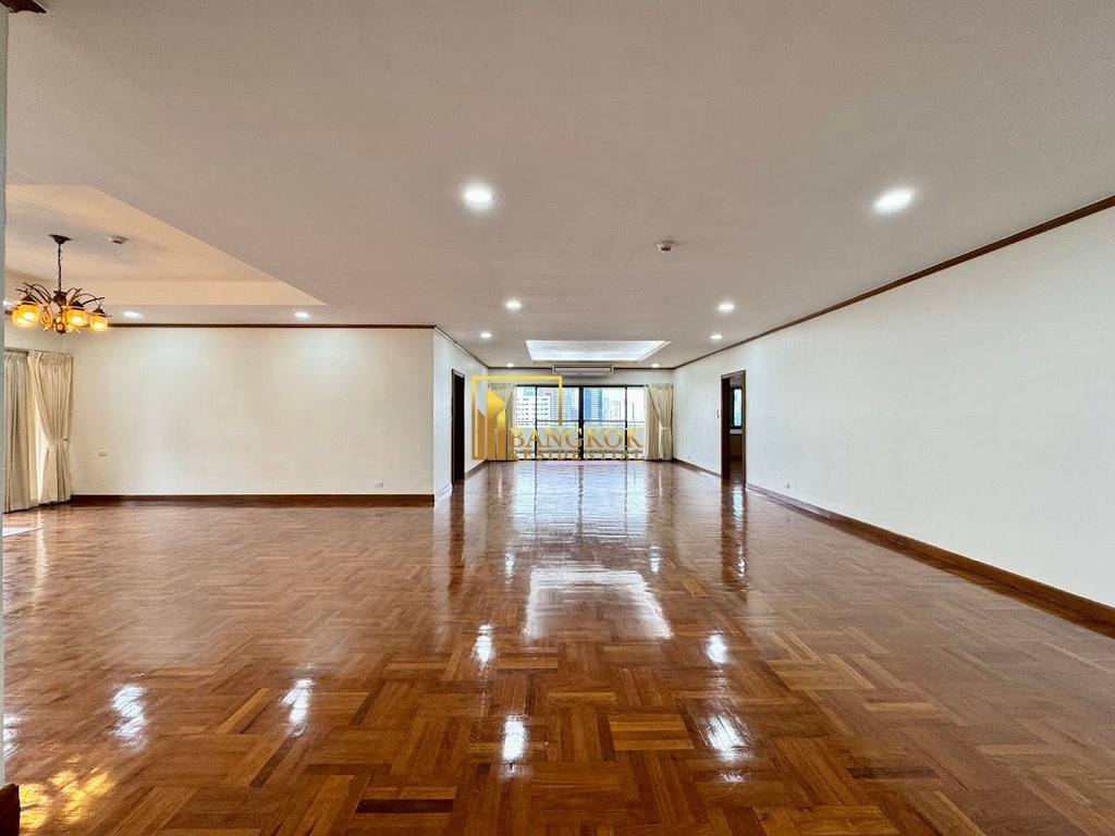 รูป Tower Park | Very Spacious 3 Bedroom Condo in Nana Area - BR13154CD - รูปที่ 3/54