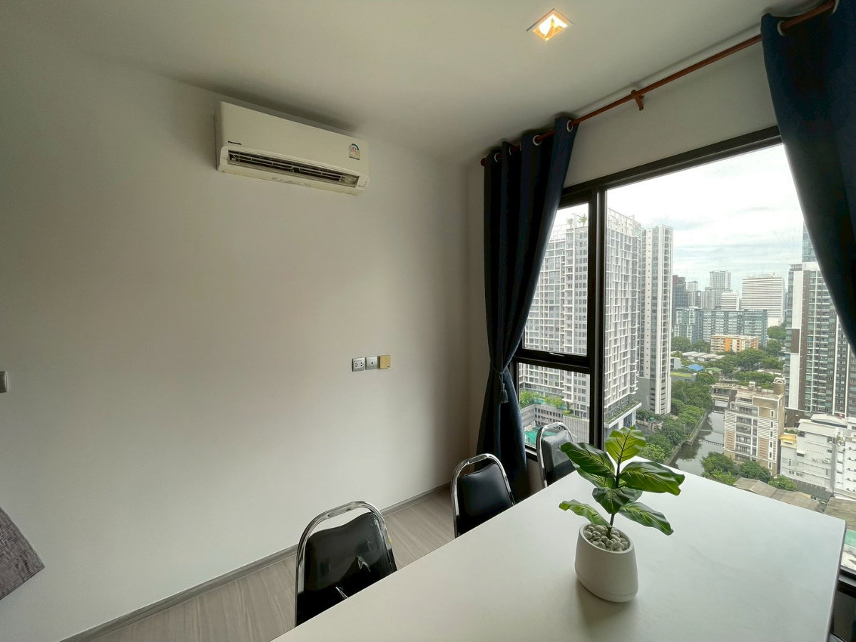 รูป ให้เช่า! Life Asoke-Rama 9 | 1 Bedroom Plus 40 ตร.ม. | เฟอร์นิเจอร์ เครื่องใช้ไฟฟ้าครบ พร้อมอยู่ - รูปที่ 5/12