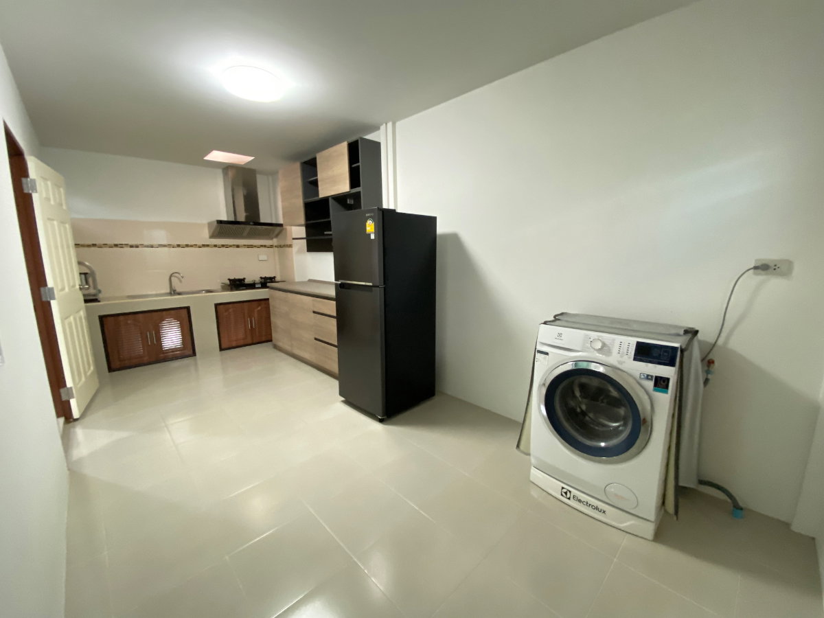 รูป บ้านแฝด ใกล้ นิคมอมตะซิตี้ เมืองชลบุรี - รูปที่ 14/17