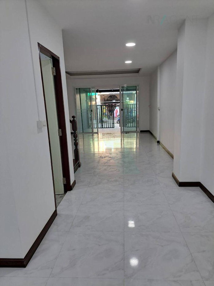 รูป ขายทาวน์เฮาส์ โครงการ บ้านเสนาวิลล่า 84 2 ชั้น 2 ห้องนอน 2 ห้องน้ำ - รูปที่ 3/8