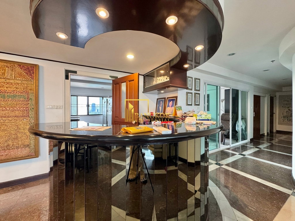 picture Baan Sathorn | Exceptional 4 Bedroom Penthouse in Prime Area - BR19428CD - 6/39