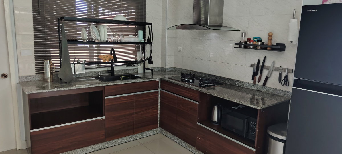 รูป บ้านเดี่ยว 2 ชั้น 4 ห้องนอน 3 ห้องน้ำ พื้นที่ใช้สอย 160 ตร.ม. พร้อมพื้นที่มีหลังคา 200 ตร.ม. เหมาะสำหรับอยู่อาศัย สำนักงาน หรือเวิร์กช็อป – ศรีราชา - รูปที่ 18/41