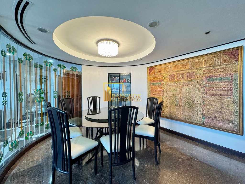 picture Baan Sathorn | Exceptional 4 Bedroom Penthouse in Prime Area - BR19428CD - 5/39