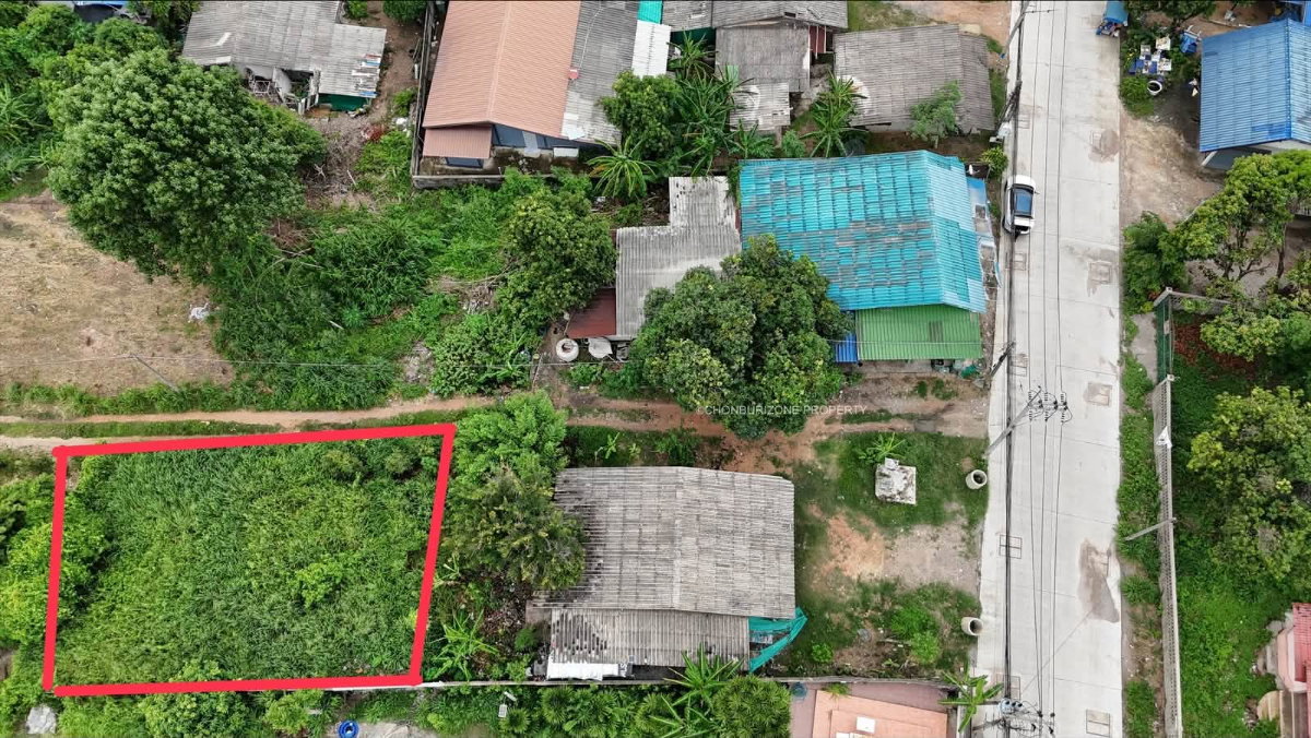 รูป เพียง 1.1 ล้านบาท! ที่ดินผังเมืองสีม่วงลาย 88 ตร.ว. ศรีราชา ทำเลทองสำหรับธุรกิจ - รูปที่ 4/12