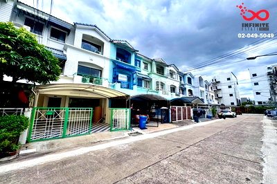 ทาวน์โฮม ม.รามคำแหง : ขายทาวน์โฮม 3 ชั้น ถนนพระราม 9 ซอย 43 บ้านกลางเมือง พระราม 9 รีโนเวทใหม่ ใกล้ทางด่วนศรีรัช