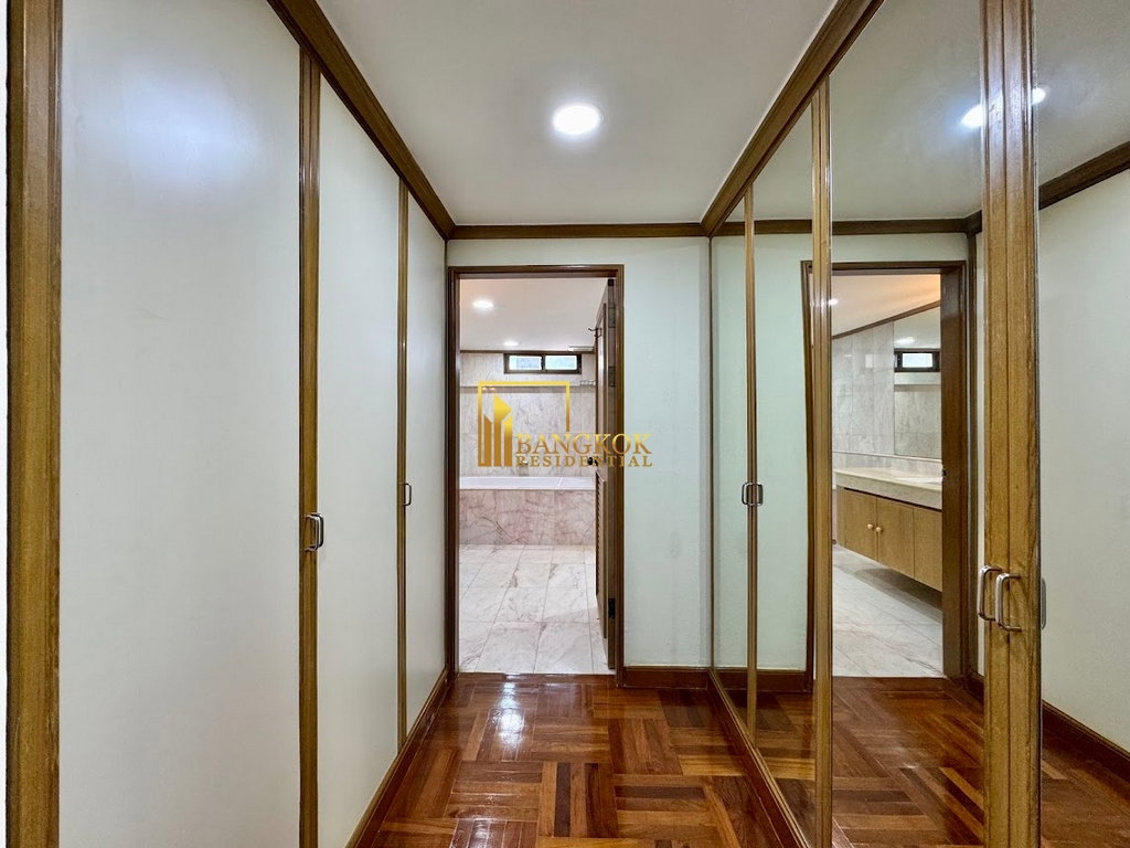 รูป Tower Park | Very Spacious 3 Bedroom Condo in Nana Area - BR13154CD - รูปที่ 15/54