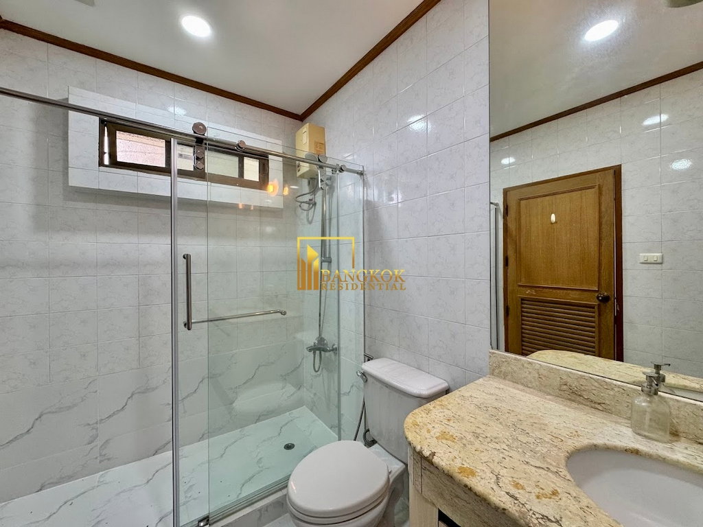รูป Tower Park | Very Spacious 3 Bedroom Condo in Nana Area - BR13154CD - รูปที่ 24/54