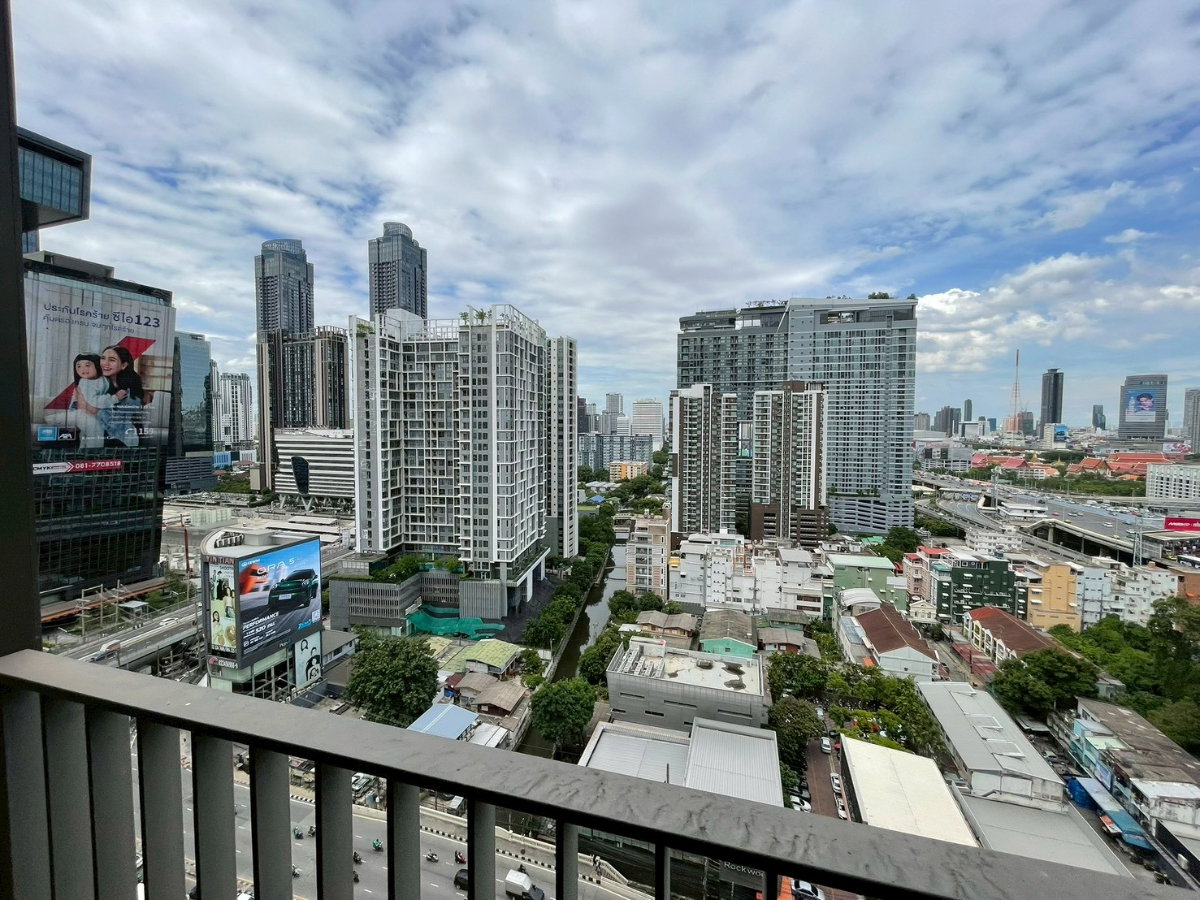รูป ให้เช่า! Life Asoke-Rama 9 | 1 Bedroom Plus 40 ตร.ม. | เฟอร์นิเจอร์ เครื่องใช้ไฟฟ้าครบ พร้อมอยู่ - รูปที่ 10/12
