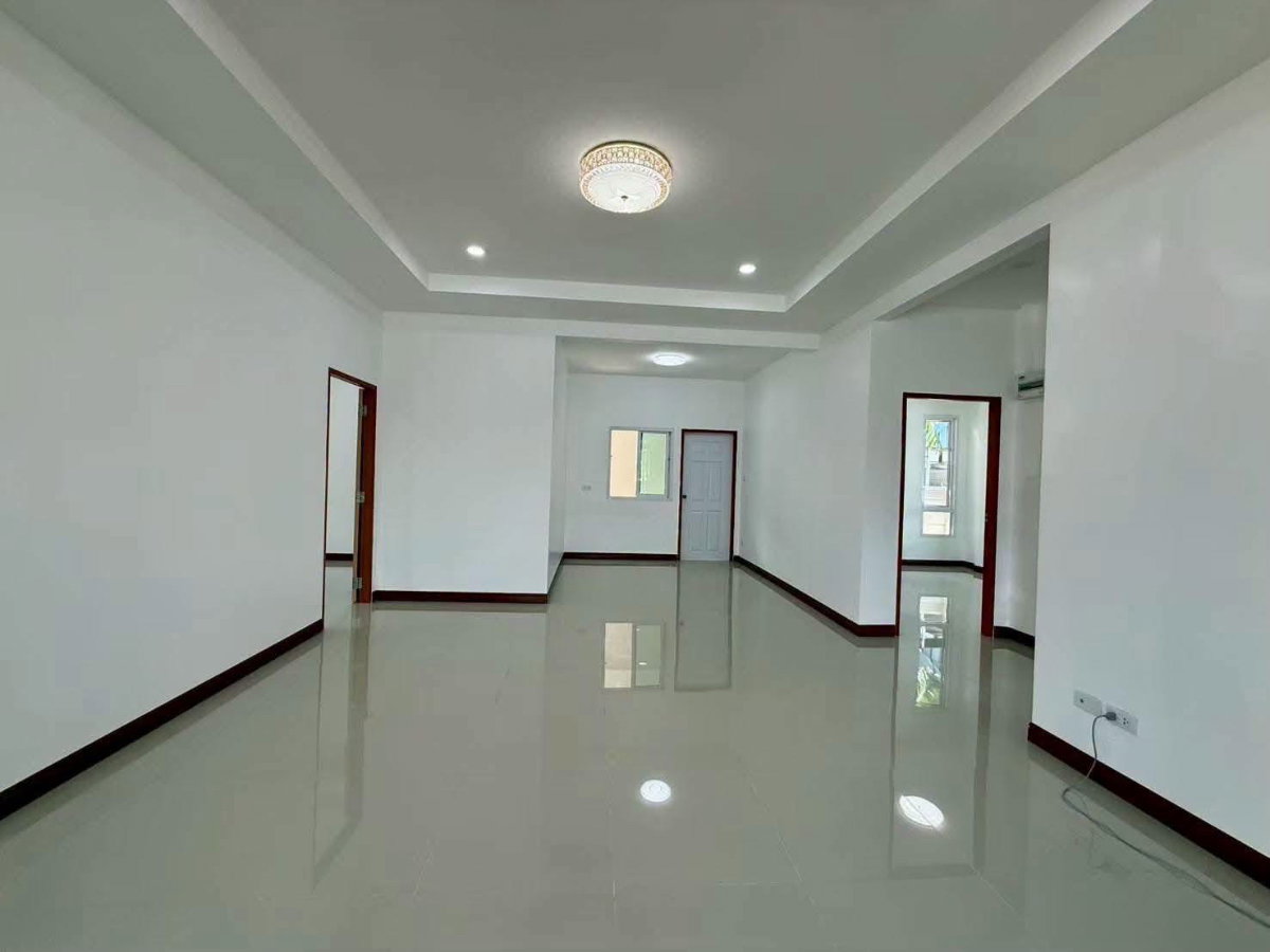 รูป ขายบ้านด่วน หมู่บ้านพฤกษานาราบายพาสจอหอ ขาย 2 ล้านบาท - รูปที่ 6/15