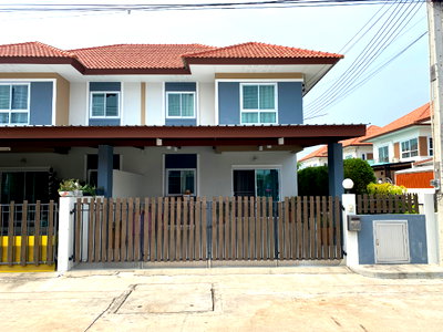 Twin houses for rent Chonburi : house for rent near amatacity chonburi