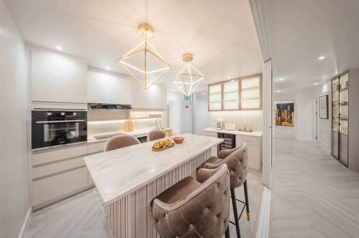 รูป ✨ Fortune Condominium ✨ คอนโดขนาดใหญ่ เหมาะสำหรับครอบครัว พร้อมที่จอดรถส่วนตัว เฟอร์นิเจอร์ครบ พร้อมเข้าอยู่ ตรงข้าม Astra International School✨ - รูปที่ 14/18