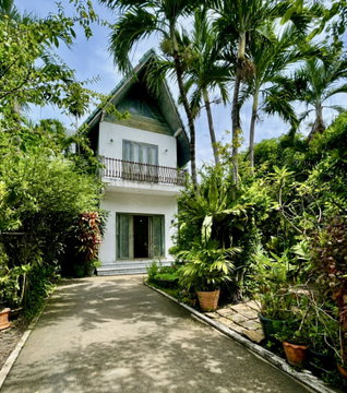 ขายด่วน บ้านเดี่ยวดีไซน์พิเศษ บนที่ดิน 100 ตร.ว. 250 ตร.ม. 4 ห้องนอน ซอยสายไหม 7 เพียง 150 เมตรจากถนนสายไหม