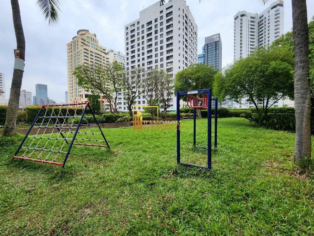 รูป Tower Park | Very Spacious 3 Bedroom Condo in Nana Area - BR13154CD - รูปที่ 47/54