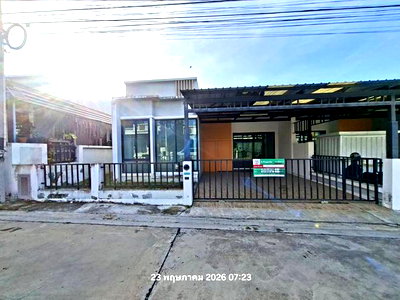 ทาวน์โฮม ปลวกแดง : ทาวน์เฮ้าส์ 40.6 ตร.วา เลควิลล์ ปลวกแดง ระยอง 1.4M