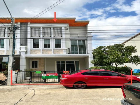 ทาวน์เฮ้าส์ 26.4 ตร.วา โกลเด้น ทาวน์ พหลโยธิน-สะพานใหม่ เขตสายไหม กรุงเทพมหานคร 3.2M