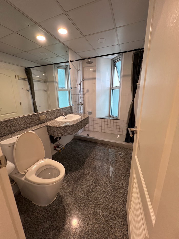 รูป 🔥 Sathorn House | 2 ห้องนอน รีโนเวทใหม่ เช่าเพียง 25,000 บาท/เดือน เดิน 2 นาทีถึง BTS สุรศักดิ์ 🔥 - รูปที่ 7/10