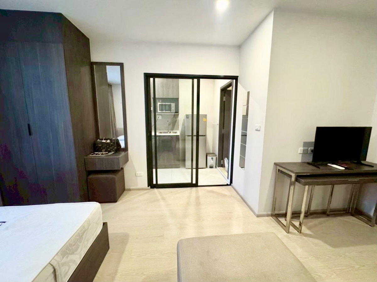 picture Condo Elio DelNest For Rent studio room - 8/13