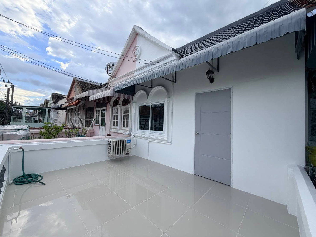 picture #E1092💕080769 2-Storey Townhome for Rent - 4/11