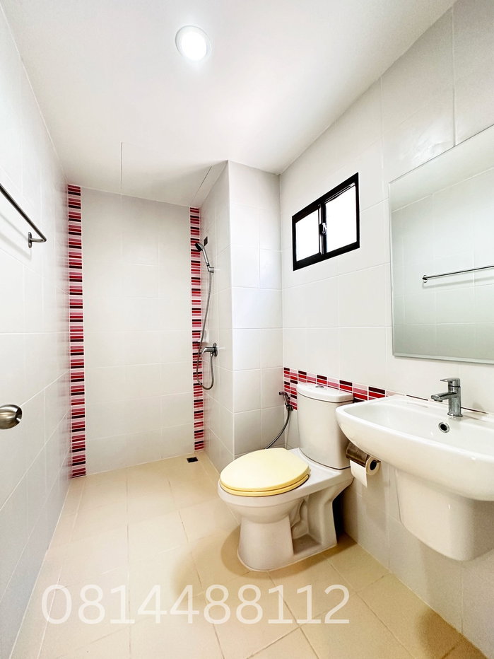 picture Two-story townhome, 3 Bedrooms, 2 Bathrooms, 1 Storage room and 2 parking space - 11/12
