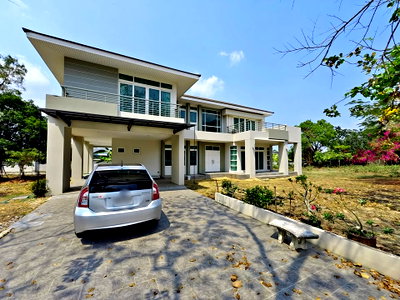 บ้านเดี่ยวให้เช่า : ให้เช่า บ้านเดี่ยวหมู่บ้าน เลควูด สนามกล์อฟ บางนา กม18 GH469