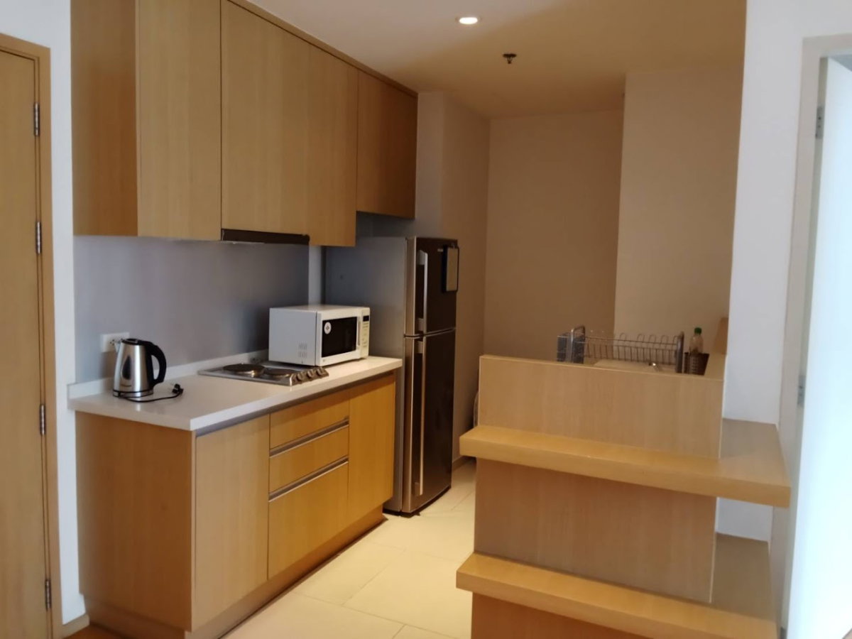 picture High Floor, Skyline View! Massive 1-BR at Villa Ratchathewi near BTS Phayathai - 3/4